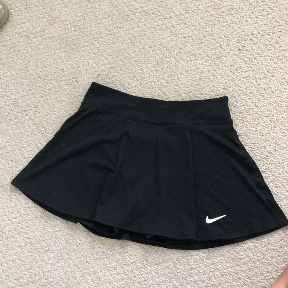 Black Nike tennis skirt